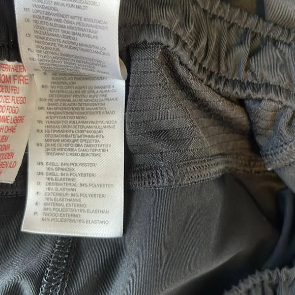 ADIDAS Girls Retro Cropped Track Pants Black White 3 Stripe Knicker CLIMACOOL XL - Picture 9 of 11